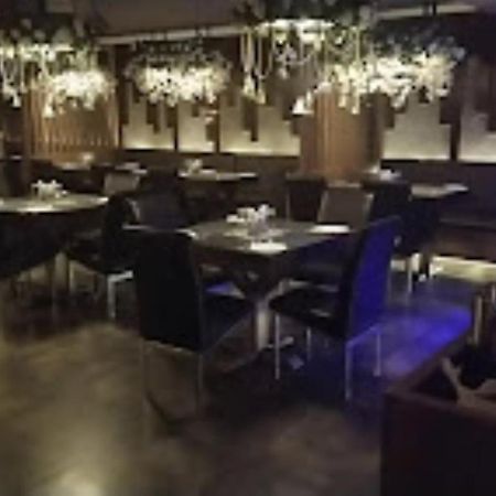 The Gagan Plaza Hotel Kanpur Ngoại thất bức ảnh