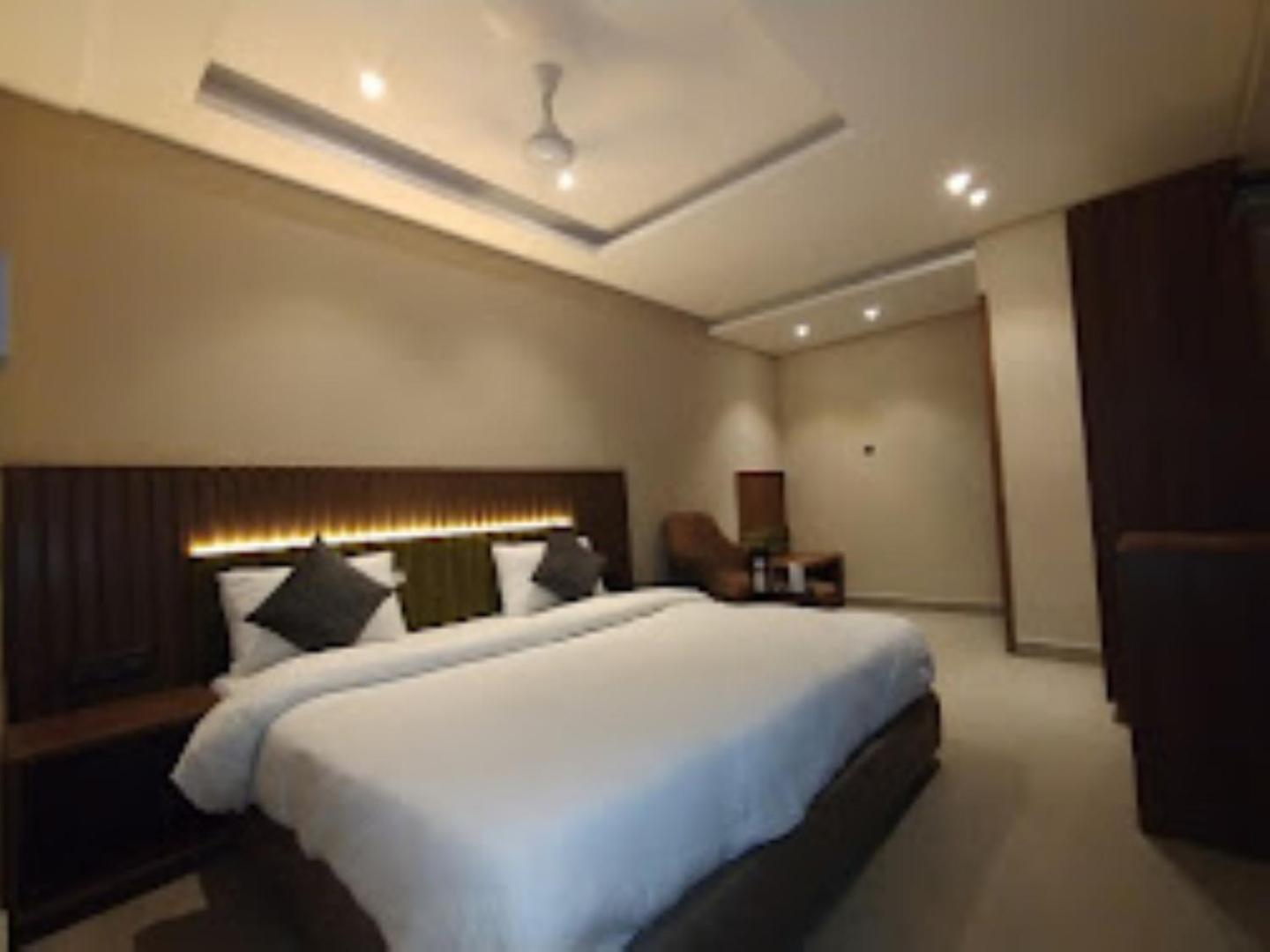 The Gagan Plaza Hotel Kanpur Ngoại thất bức ảnh