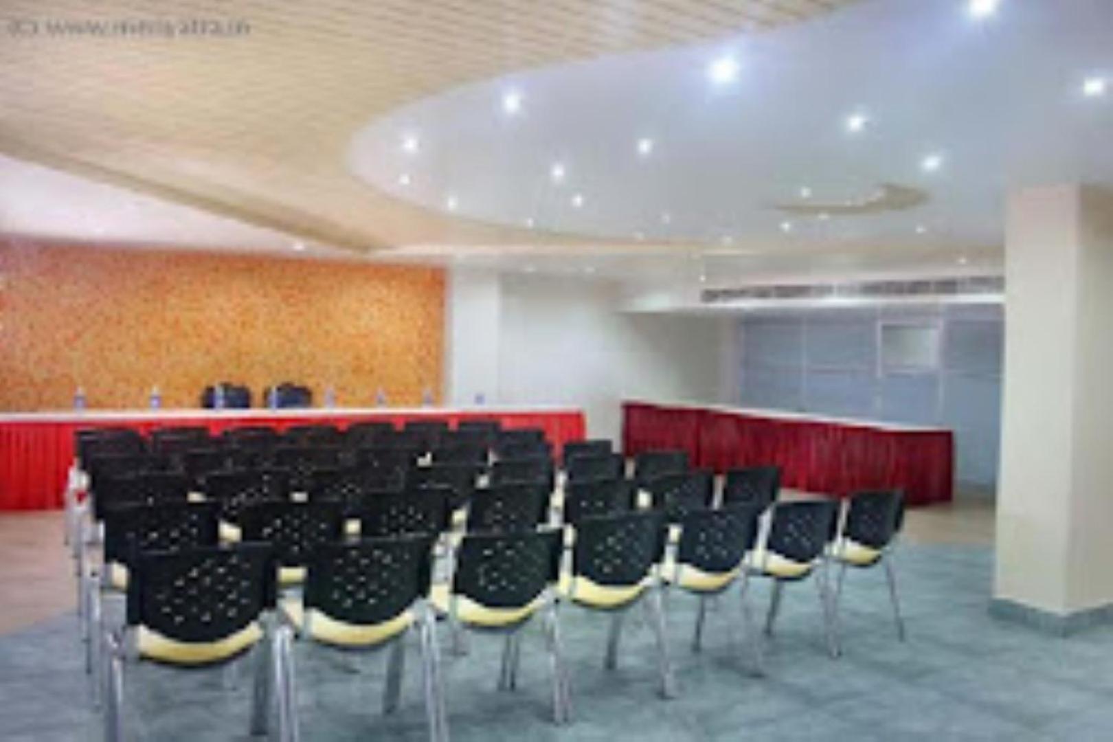 The Gagan Plaza Hotel Kanpur Ngoại thất bức ảnh